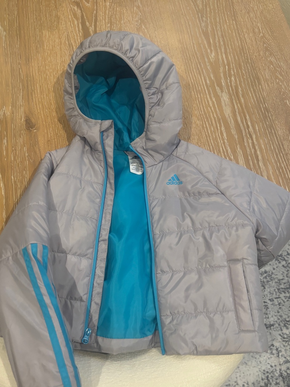 NVW adidas Kids Hooded Puffer Jacket in Light Gray with Teal Lining